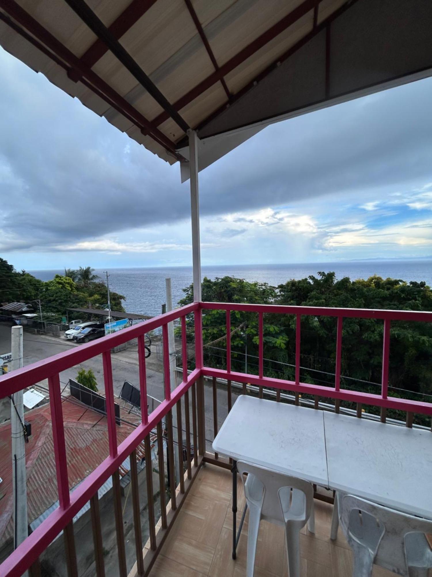 The Biggies Inn Oslob Luaran gambar